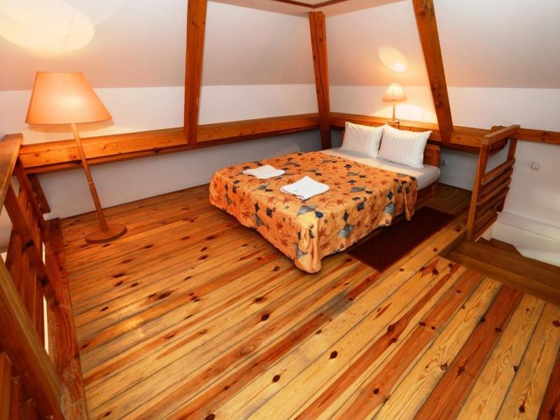 Bakony Hotel Bakonybél エクステリア 写真