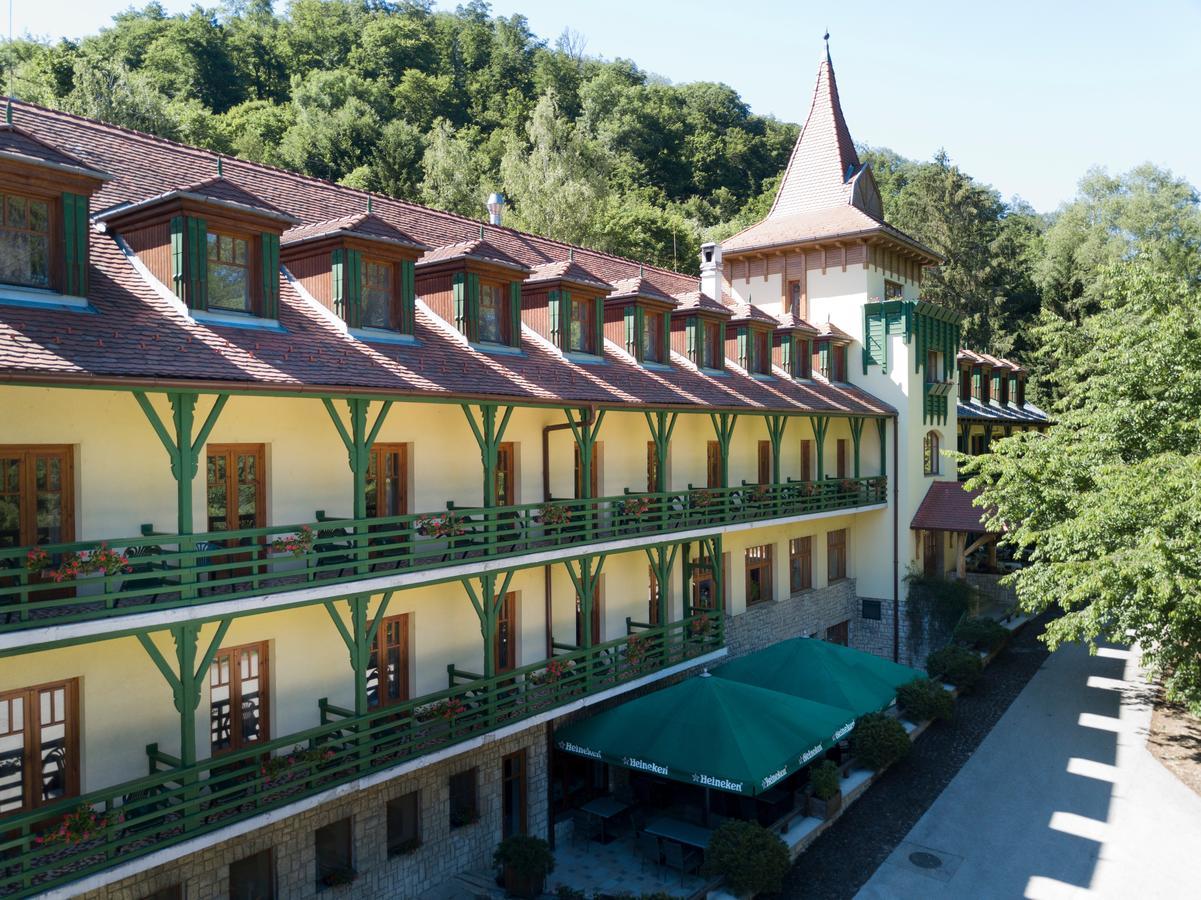 Bakony Hotel Bakonybél エクステリア 写真