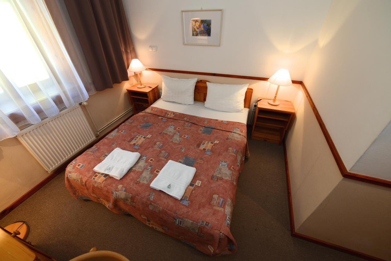 Bakony Hotel Bakonybél エクステリア 写真