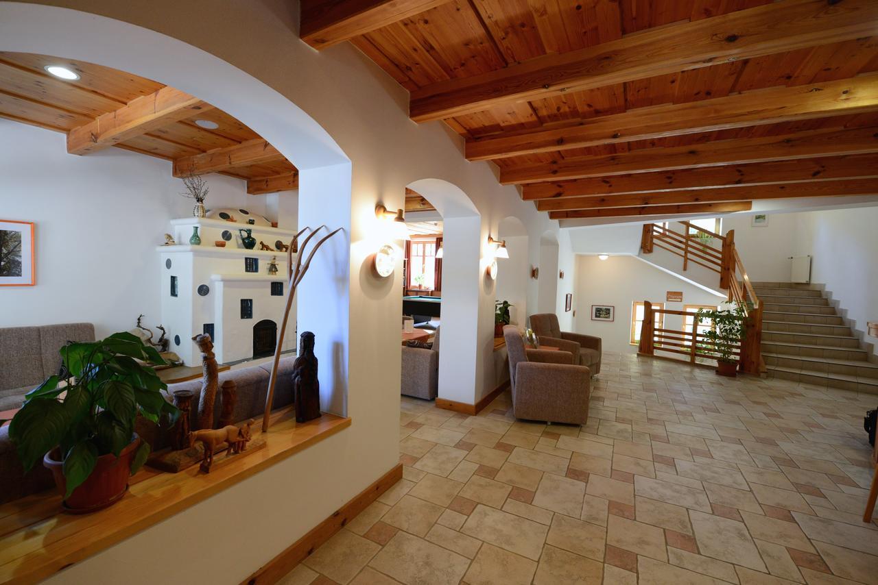 Bakony Hotel Bakonybél エクステリア 写真