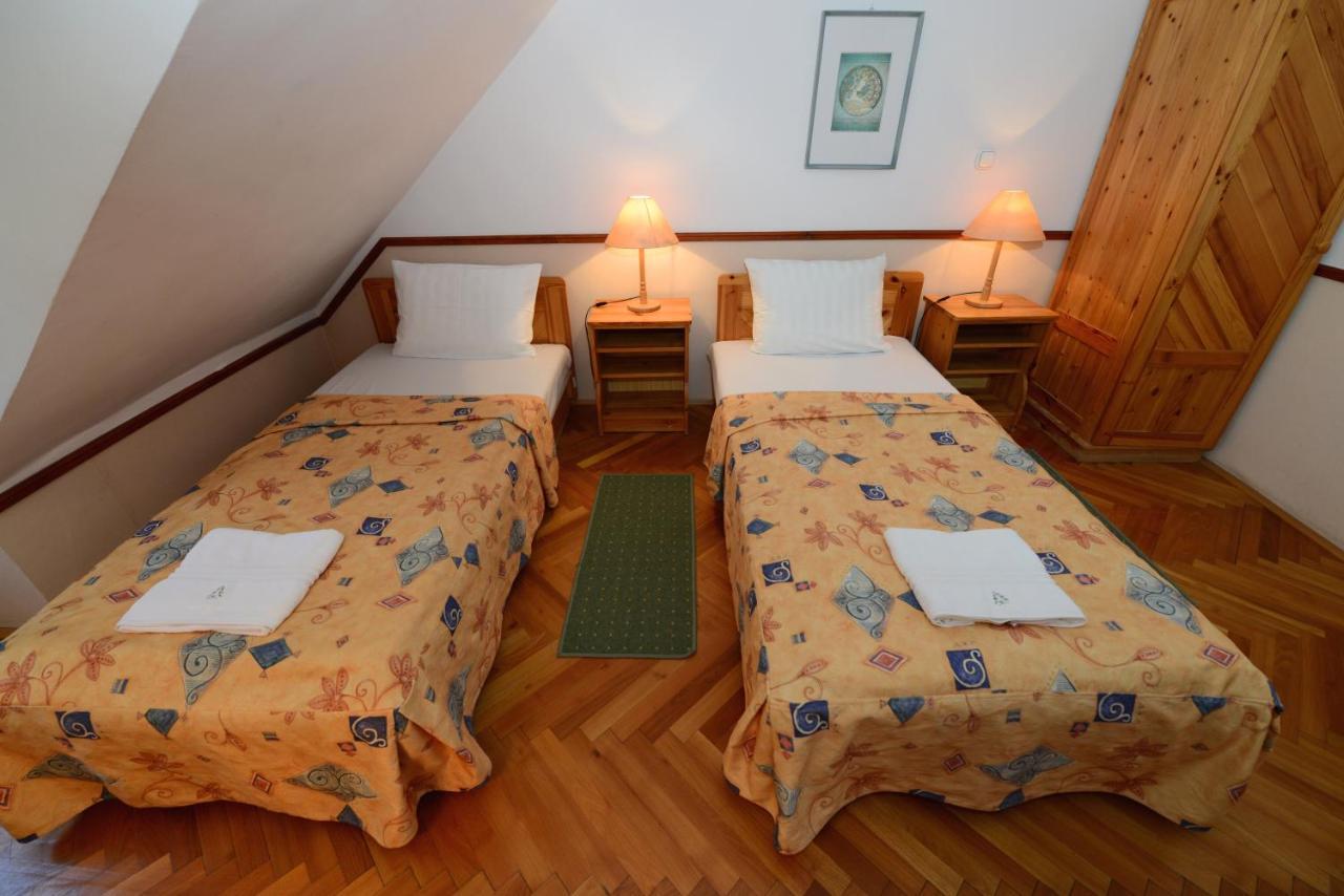 Bakony Hotel Bakonybél エクステリア 写真