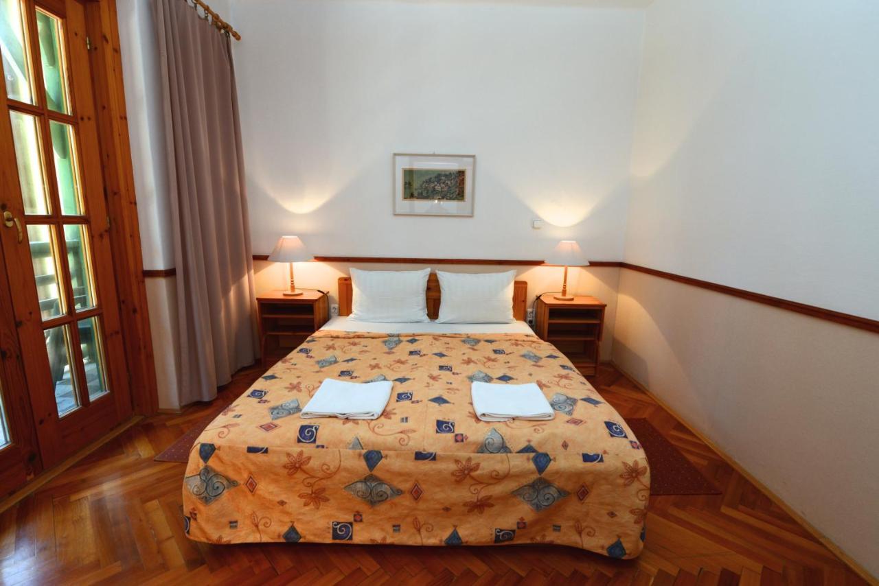 Bakony Hotel Bakonybél エクステリア 写真