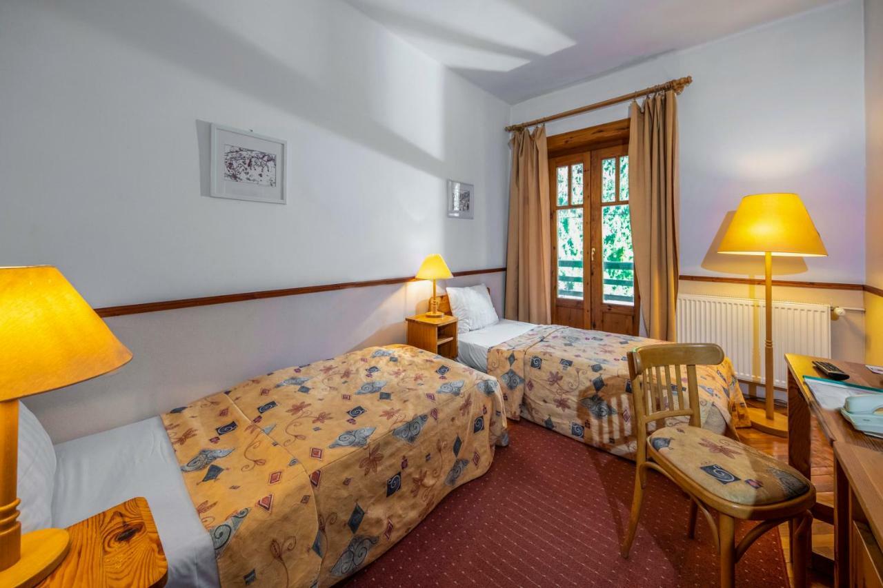 Bakony Hotel Bakonybél エクステリア 写真