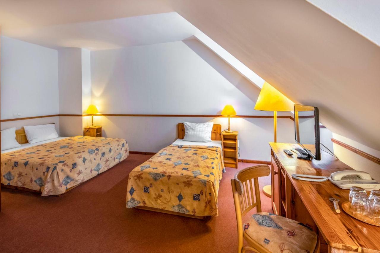 Bakony Hotel Bakonybél エクステリア 写真