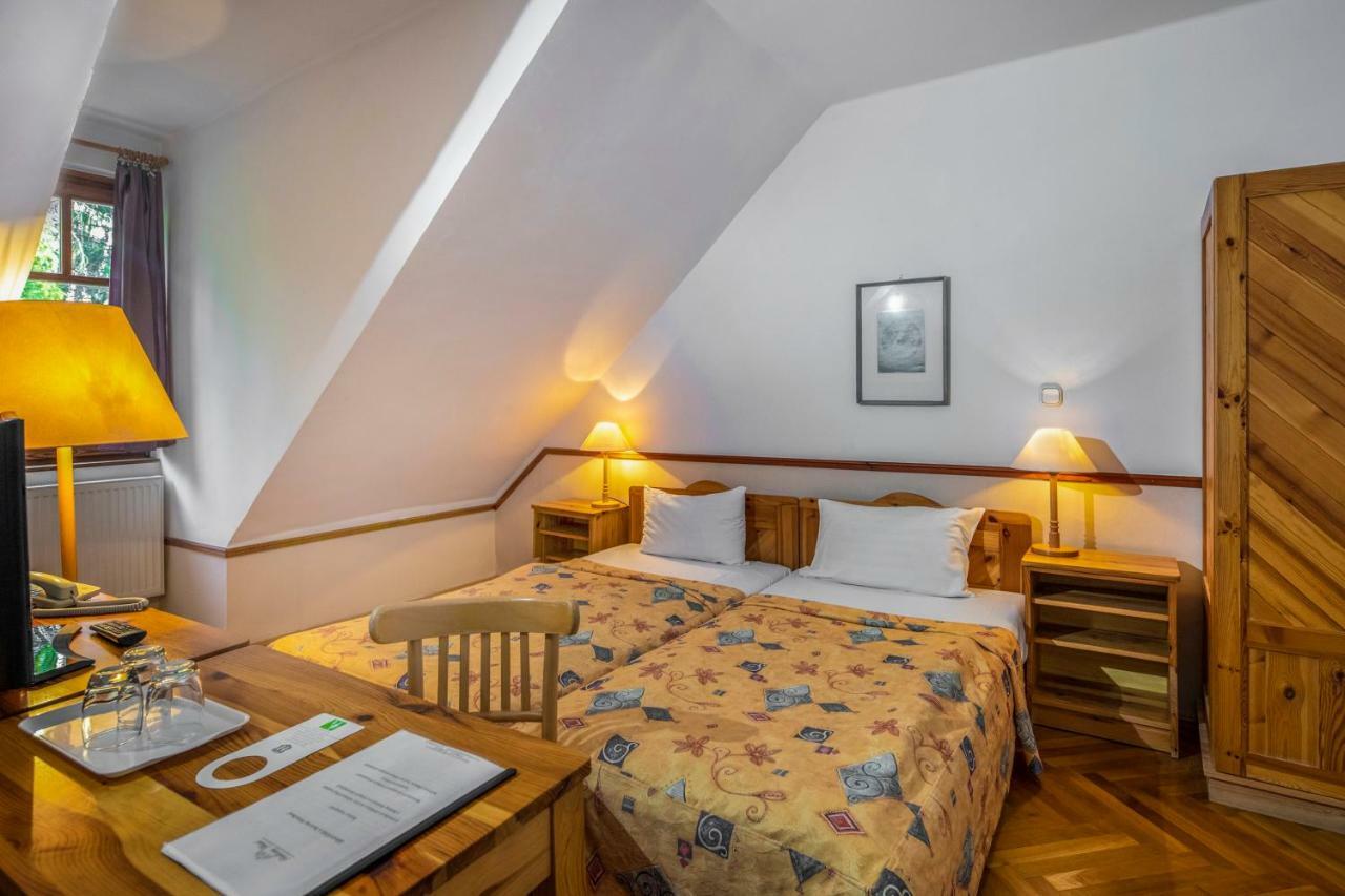 Bakony Hotel Bakonybél エクステリア 写真