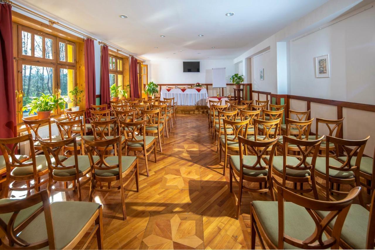 Bakony Hotel Bakonybél エクステリア 写真