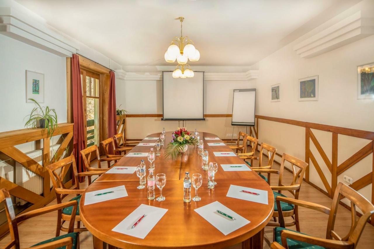 Bakony Hotel Bakonybél エクステリア 写真