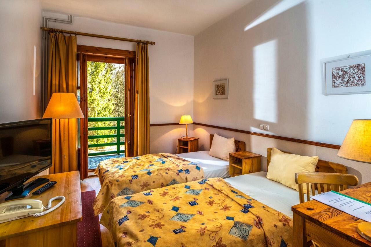 Bakony Hotel Bakonybél エクステリア 写真