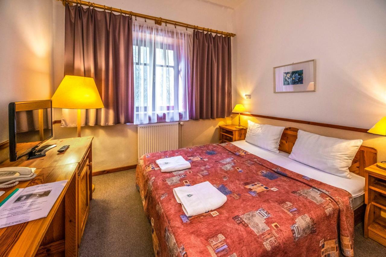Bakony Hotel Bakonybél エクステリア 写真