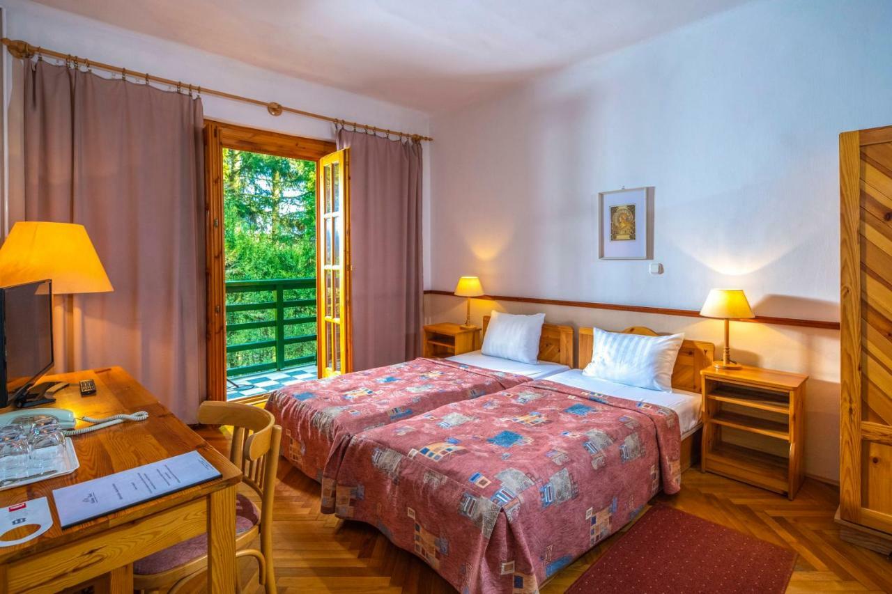 Bakony Hotel Bakonybél エクステリア 写真